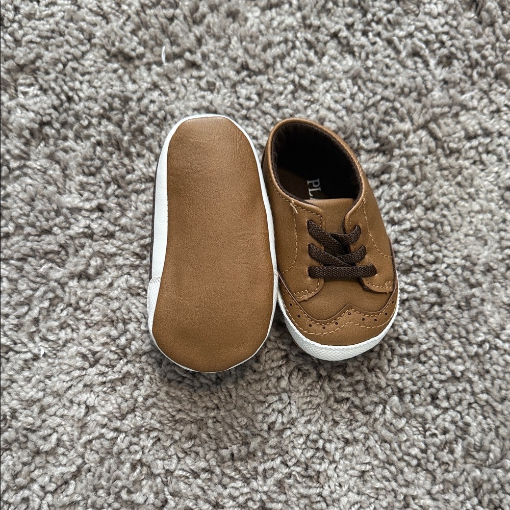 The Children's Place Brown Dress Shoes for Kids - Picture 4 of 4